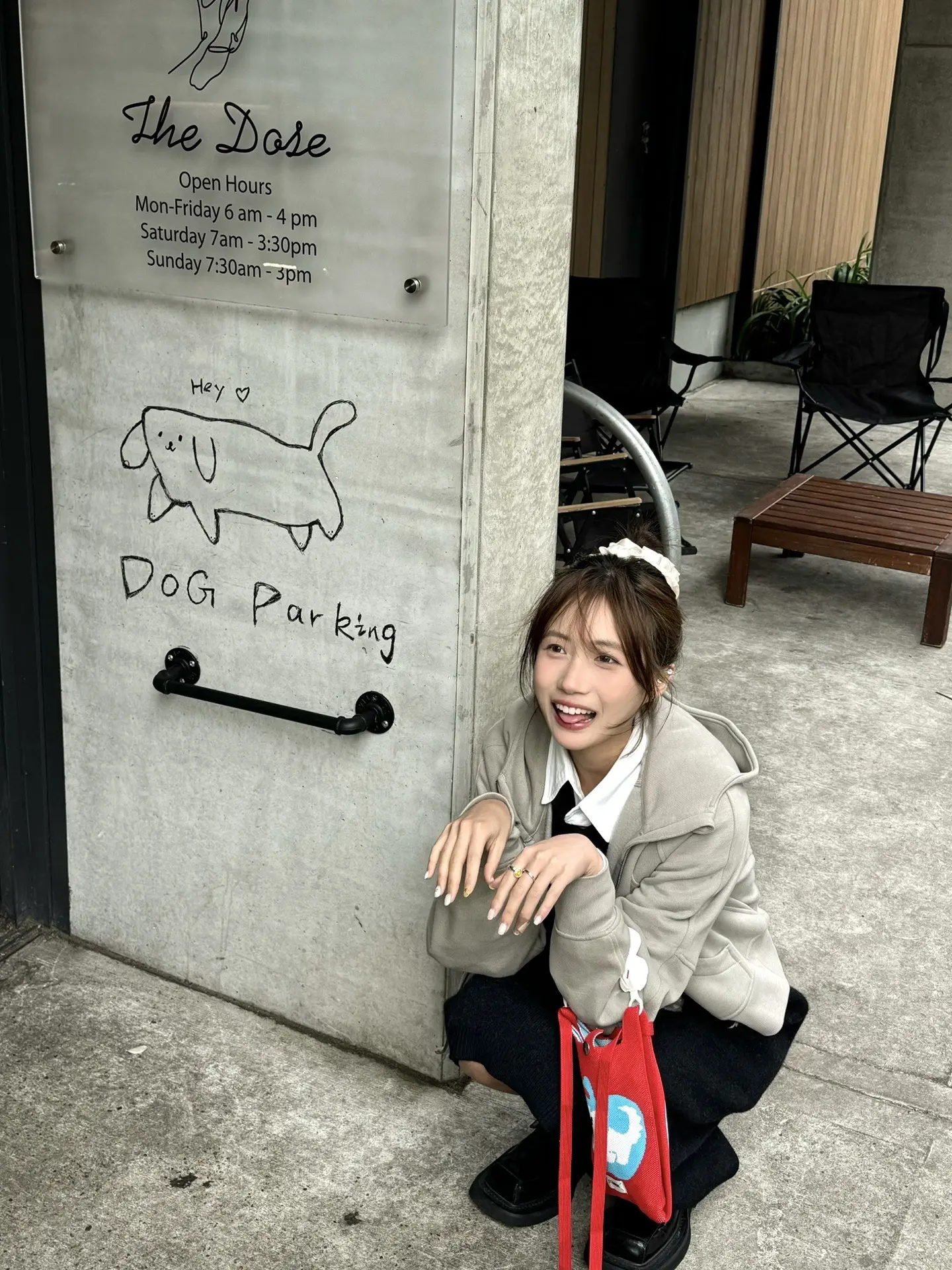 🐶停车位到了。