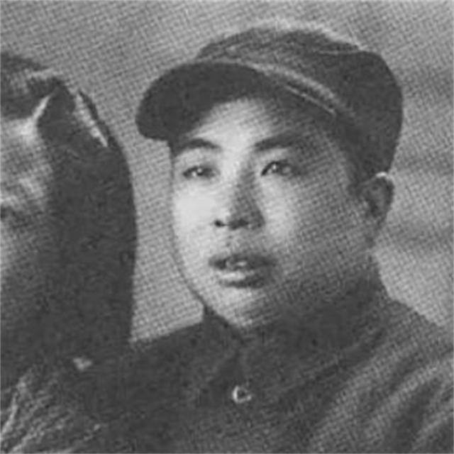 1983年，吴法宪的儿子吴新潮回到了阔别多年的北京，但此时他的身份早已不再是“将