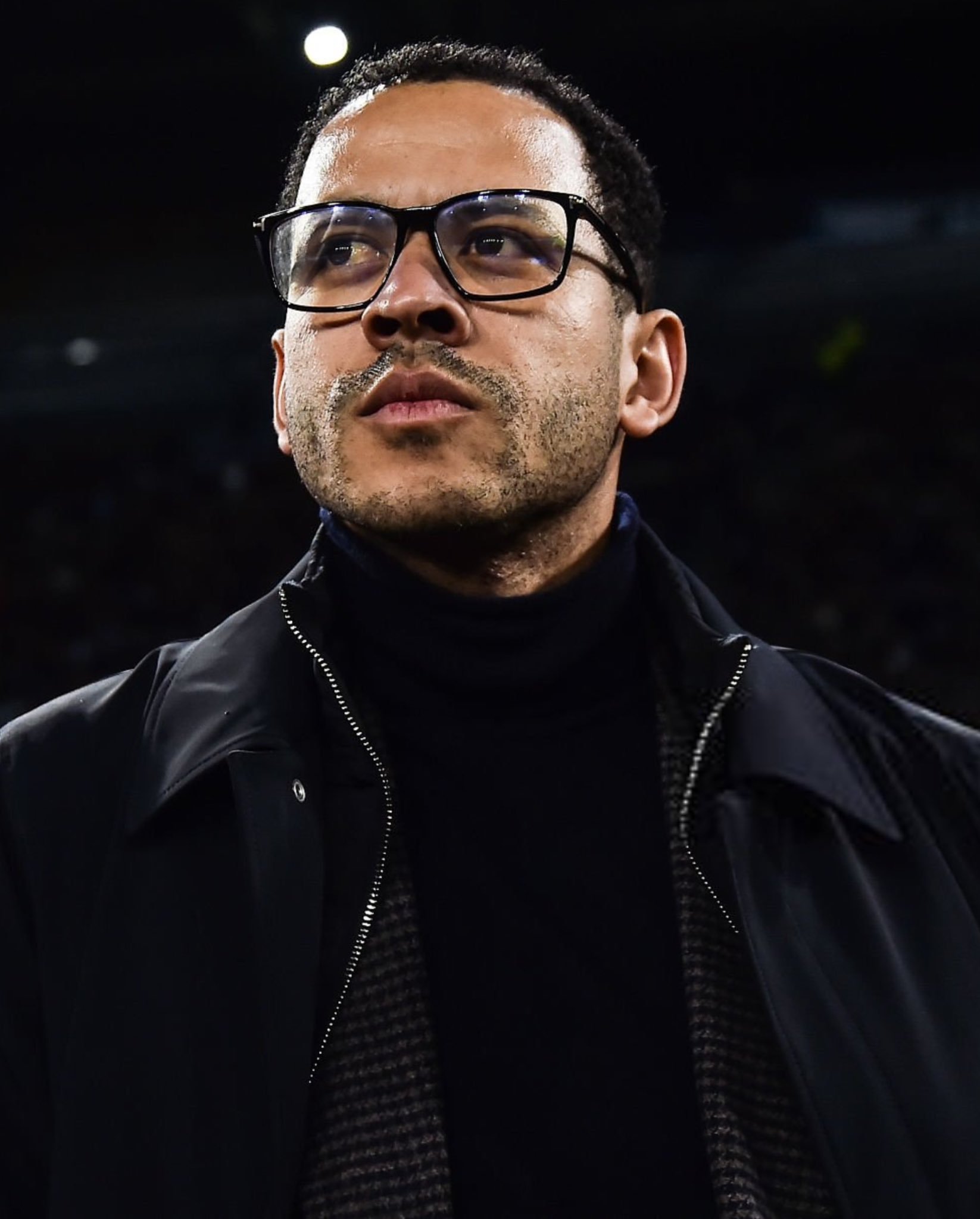 记者：六场比赛赢了五场，证明那些质疑者是错的？罗西尼尔：足球不是关于我的，我要把