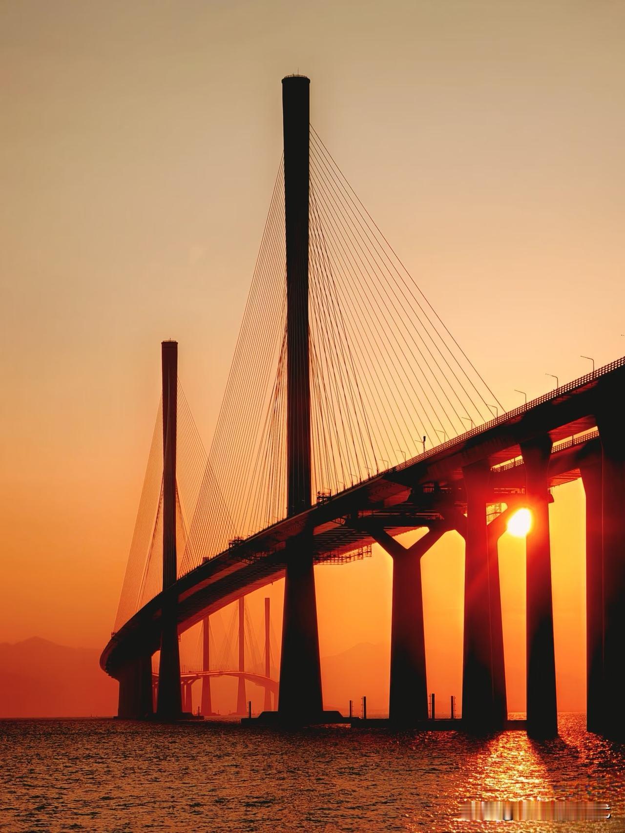 你攒的不是钱，
是给医院攒的，你知道吗？

你省吃俭用
买菜等下午打折
衣服穿十