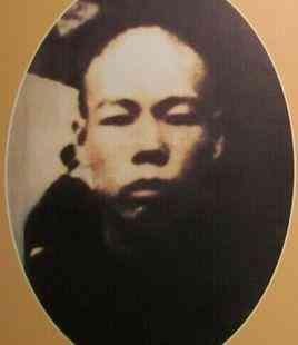 钟效培（1914—1942），又名钟爱华，江西兴国人。早年在中央苏区从事青年革命
