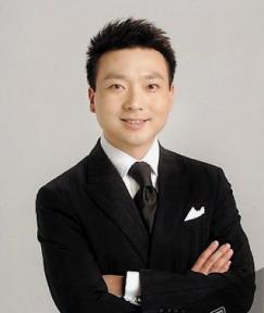 康辉说：只要够努力就一定有光彩，只要够用心就一定有成绩。

世上没有白费的努力，