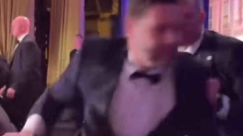 为什么先救万斯之我见
       昨天，美国又发生枪击事件。这次枪击事件非同小