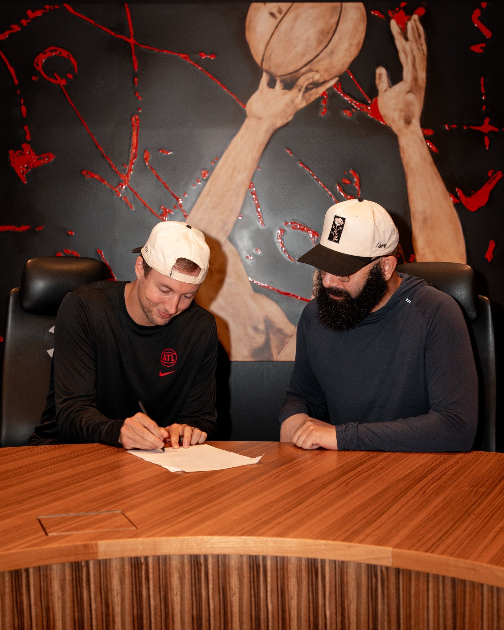 Luke Kennard 正式成为一只老鹰chinahawks ｜我的观赛搭子 