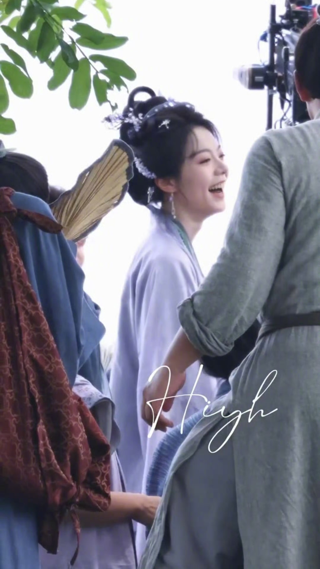 赵今麦演古灵精怪少女手拿把掐赵今麦太适合灵动古装少女，一颦一笑，鲜活俏皮，古灵精