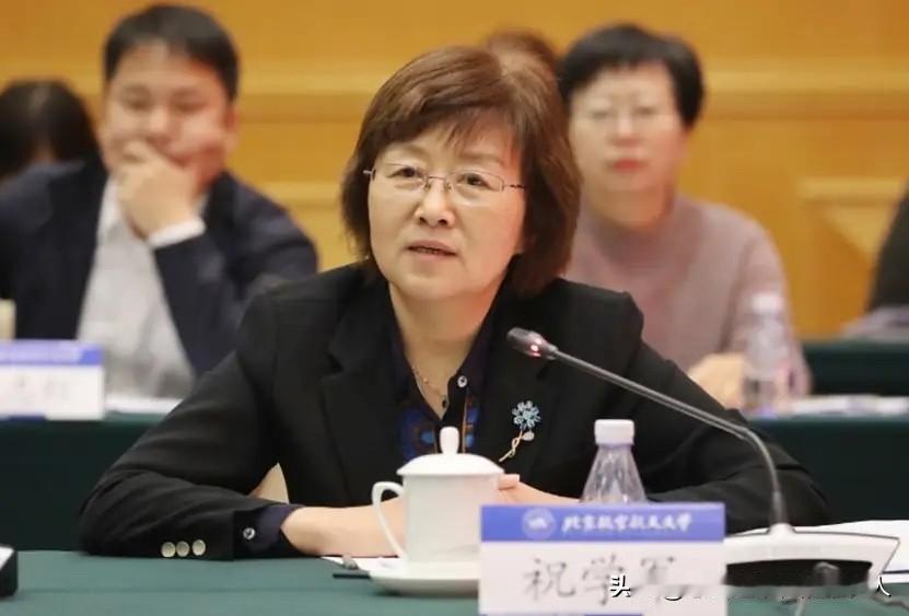 东风-17研发时遇难题：导弹飞行极易被干扰，众人都建议加装反电子系统，祝学军却语