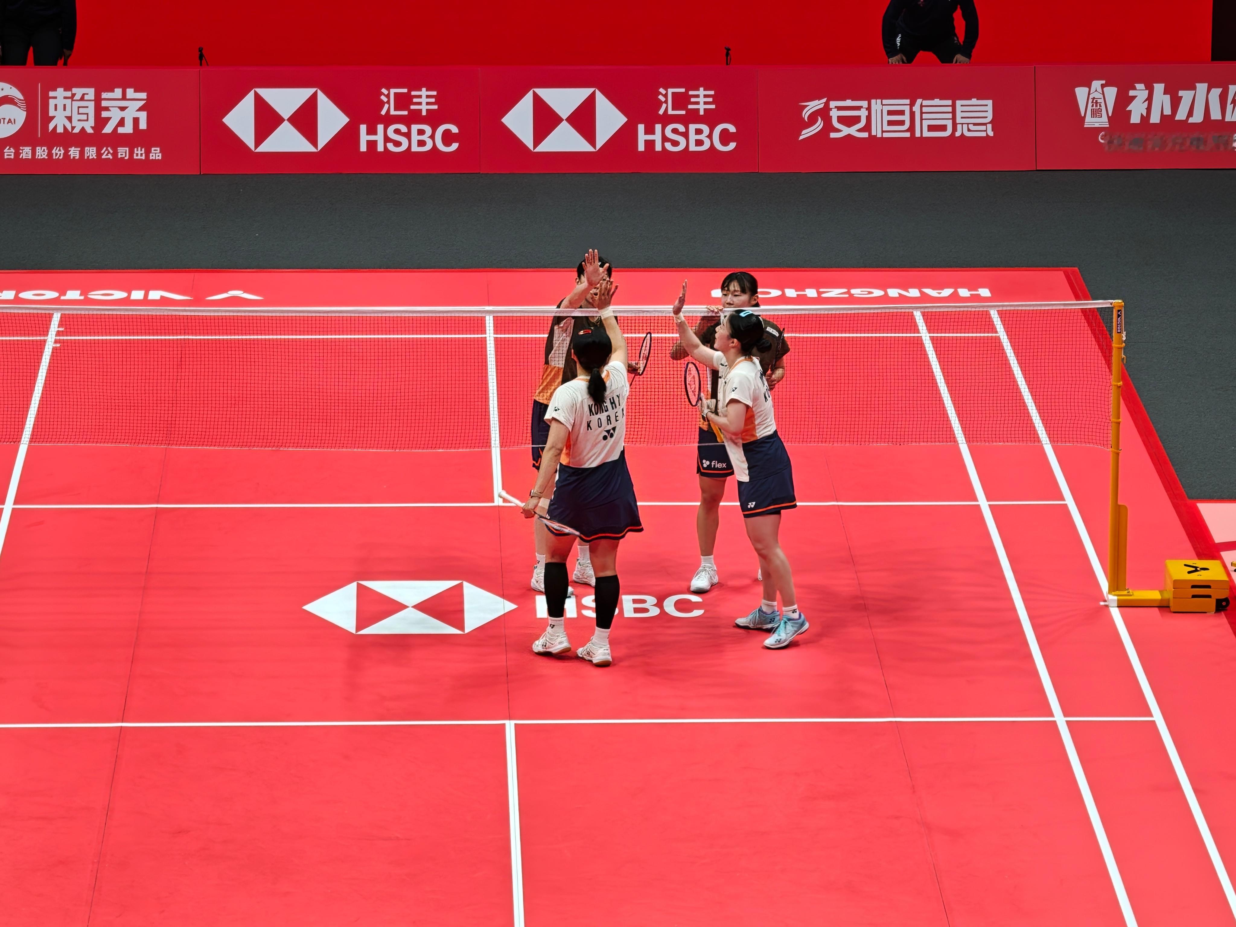 白荷娜/李绍希🇰🇷 21-15、21-13 🇰🇷金慧贞/孔熙容决胜杭州胜