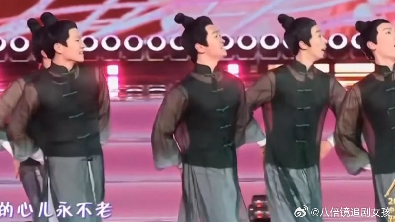 笑死，这到底是什么装扮啊可以朝代混搭，但是设计出来要整体和谐好看，图中这种装扮真