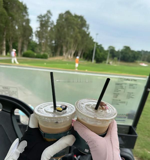 周末陪老大甩两杆