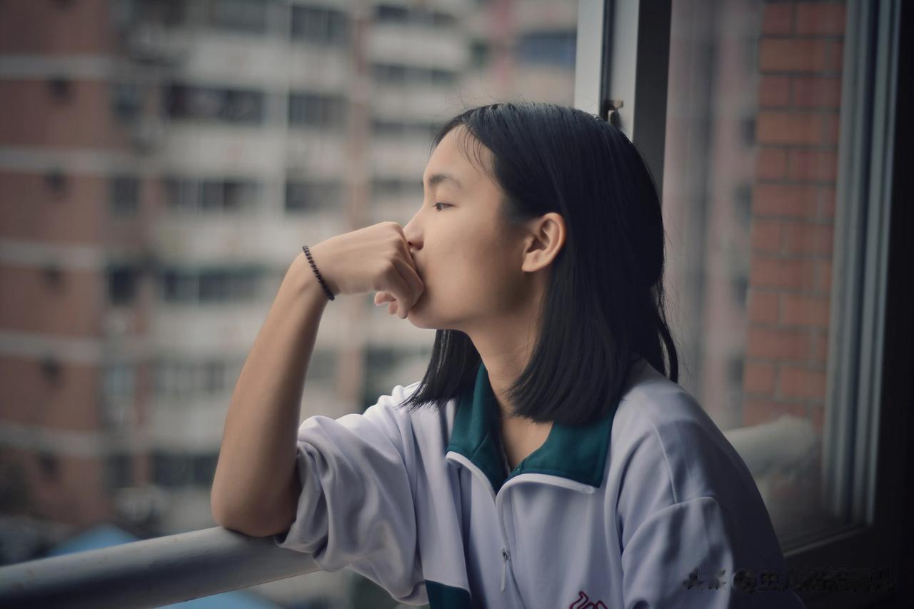 青春期孩子就是一个火药桶，内心蠢蠢欲动，一点就着，而很多家长就是那根导火索，不但