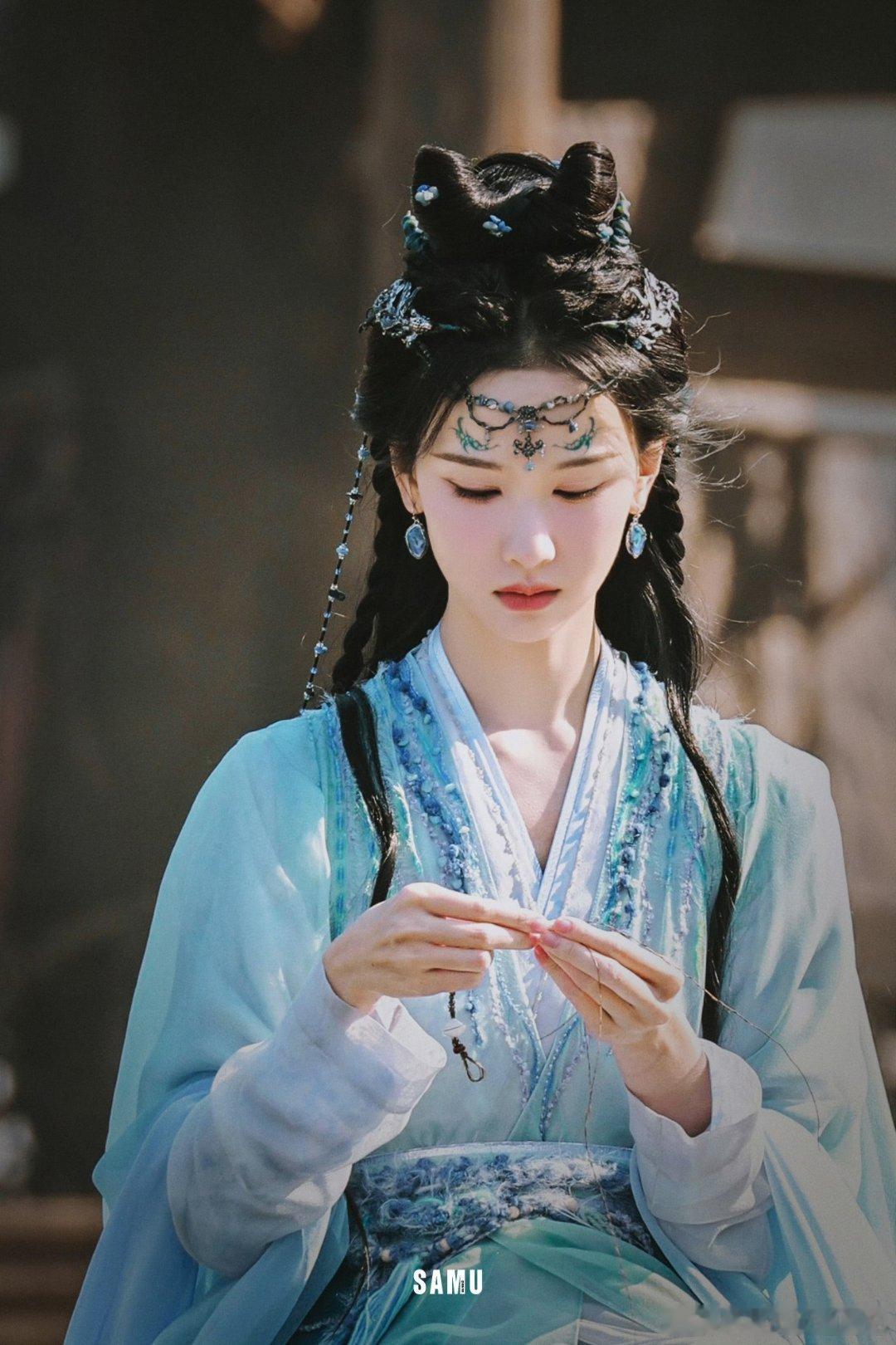 用姜系形容陈都灵真的太妙了  陈都灵演技真是绝了，像姜一样百搭又提味，每次都能给