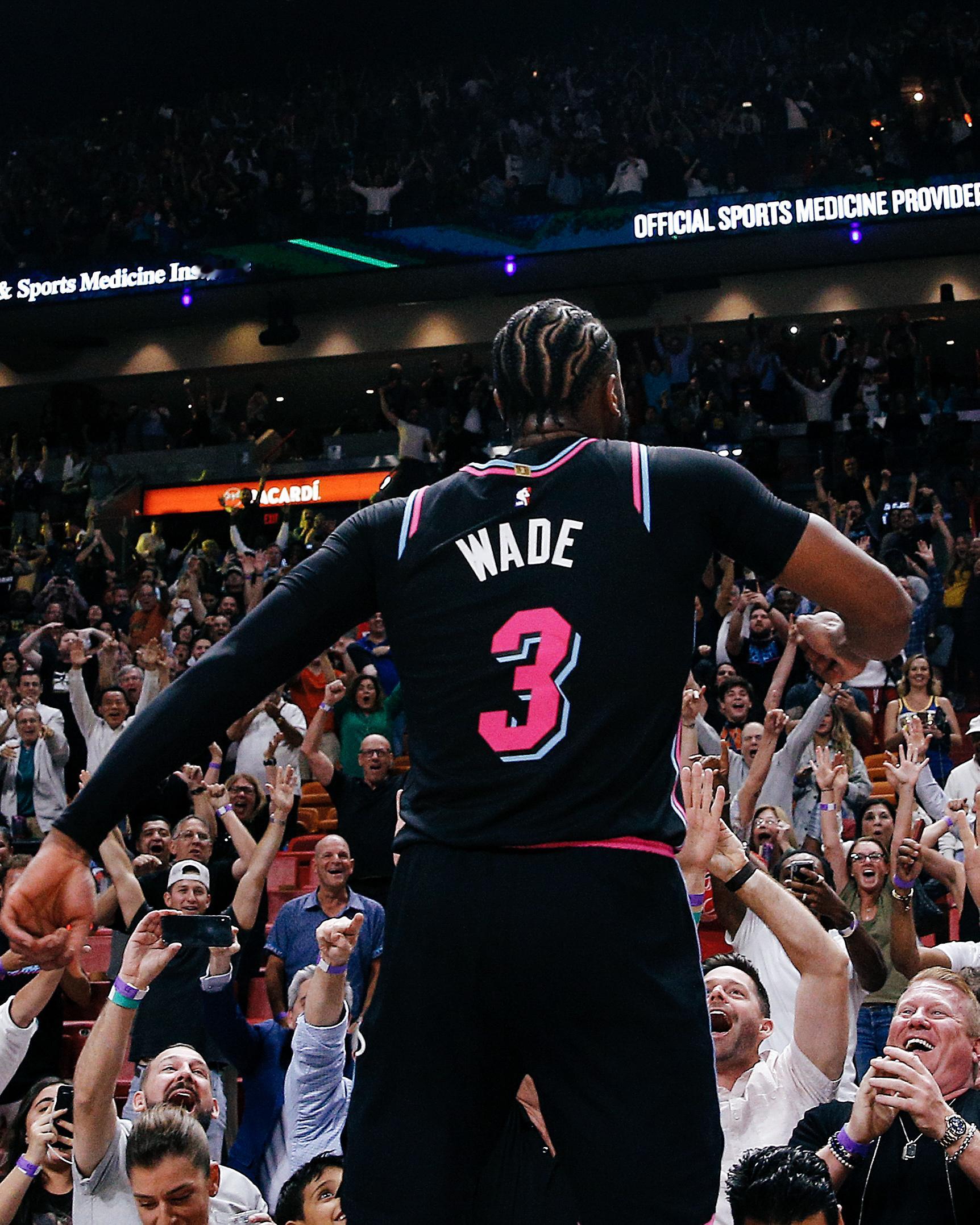 韦德第一次穿上vice球衣就诞生了这样的名场面