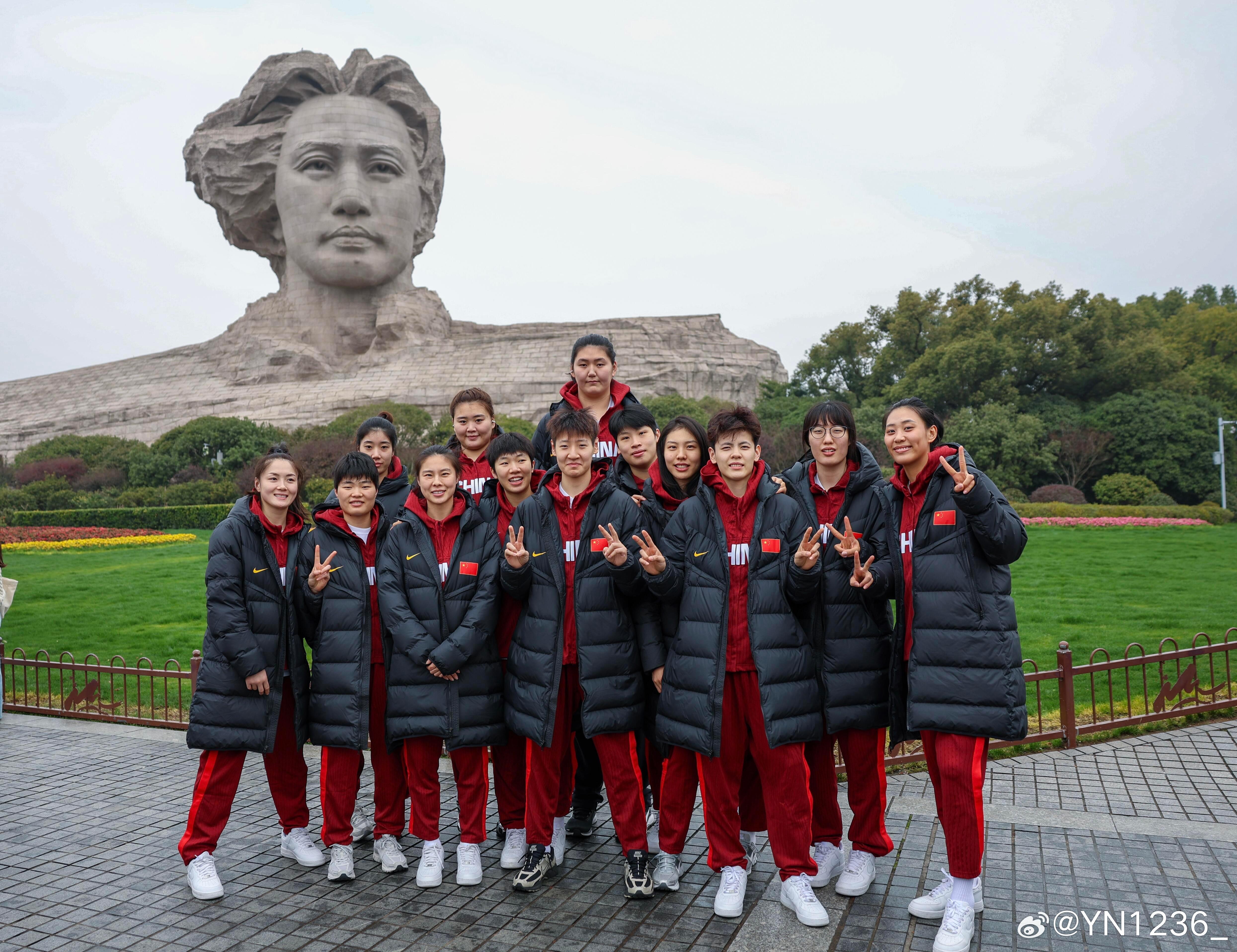 杨舒予杨舒予中国女篮橘子洲岳麓书院 20260305📍 橘子洲 岳麓书院中国女