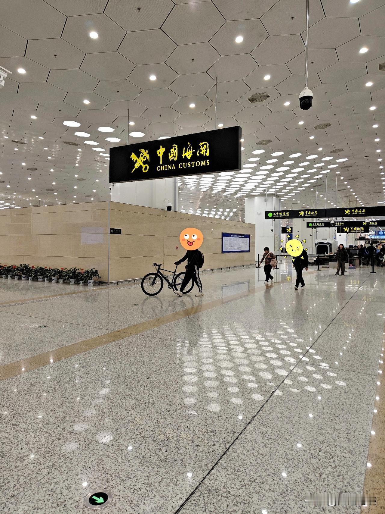 好奇！携带自行车入境澳门后，在哪里骑呢？澳门没有非机动车道。
是在机动车道上骑呢