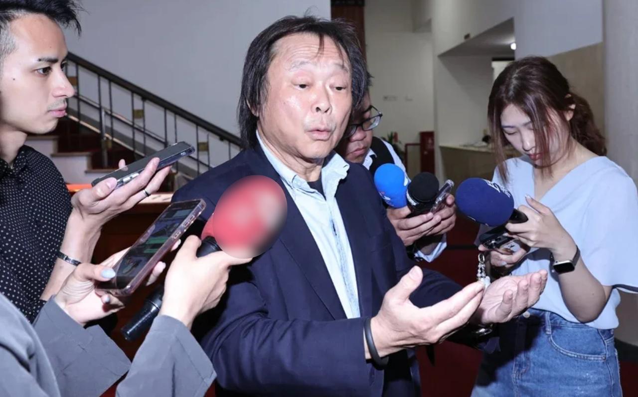 呵呵，王世坚说“完全没用”，那你们到底在怕什么？

张凌赫现身福建厦门海峡论坛，