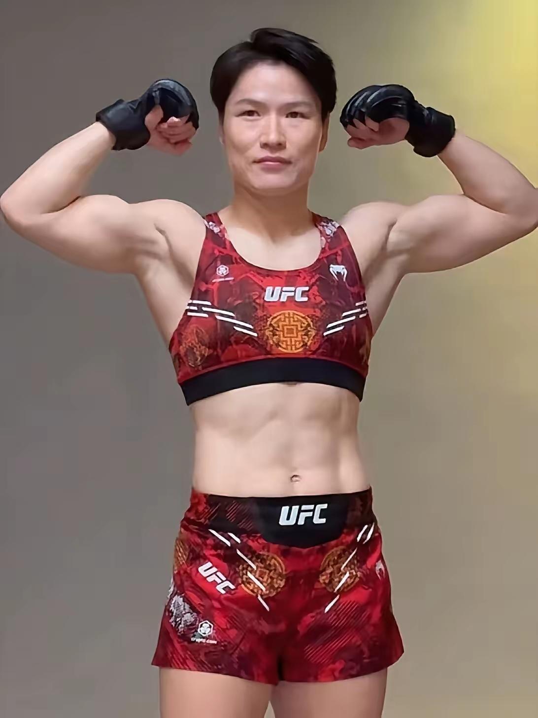 像张伟丽这样铁骨铮铮的女汉子，长得比爷们还爷们，究竟什么样的男人才能将她娶到手呢
