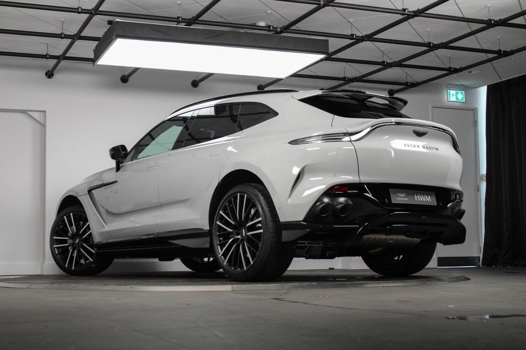 阿斯顿·马丁 DBX 707 ​​​