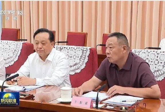 拉动消费三个因素：有钱、有闲、有意愿。
胖东来做到了，他的员工做到了。
消费不需