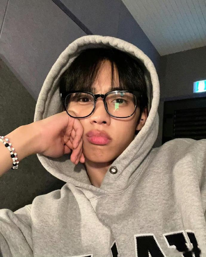 金善旴将并行solo与团体活动曝金善旴即将solo续约喜讯叠加个人发展喜讯，金善