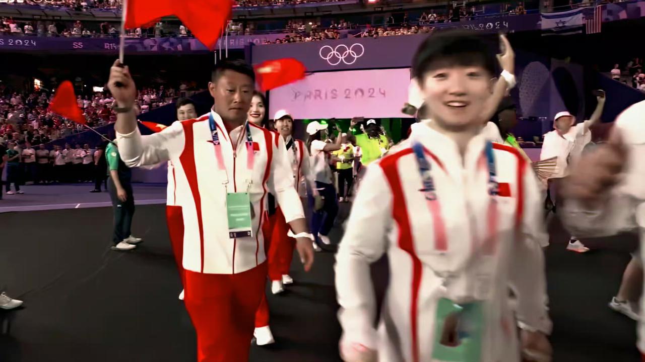 🎞️世界辽阔，前路自有无限可能✨@孙颖莎
——那年今日，属于我们的亚洲之光🔆