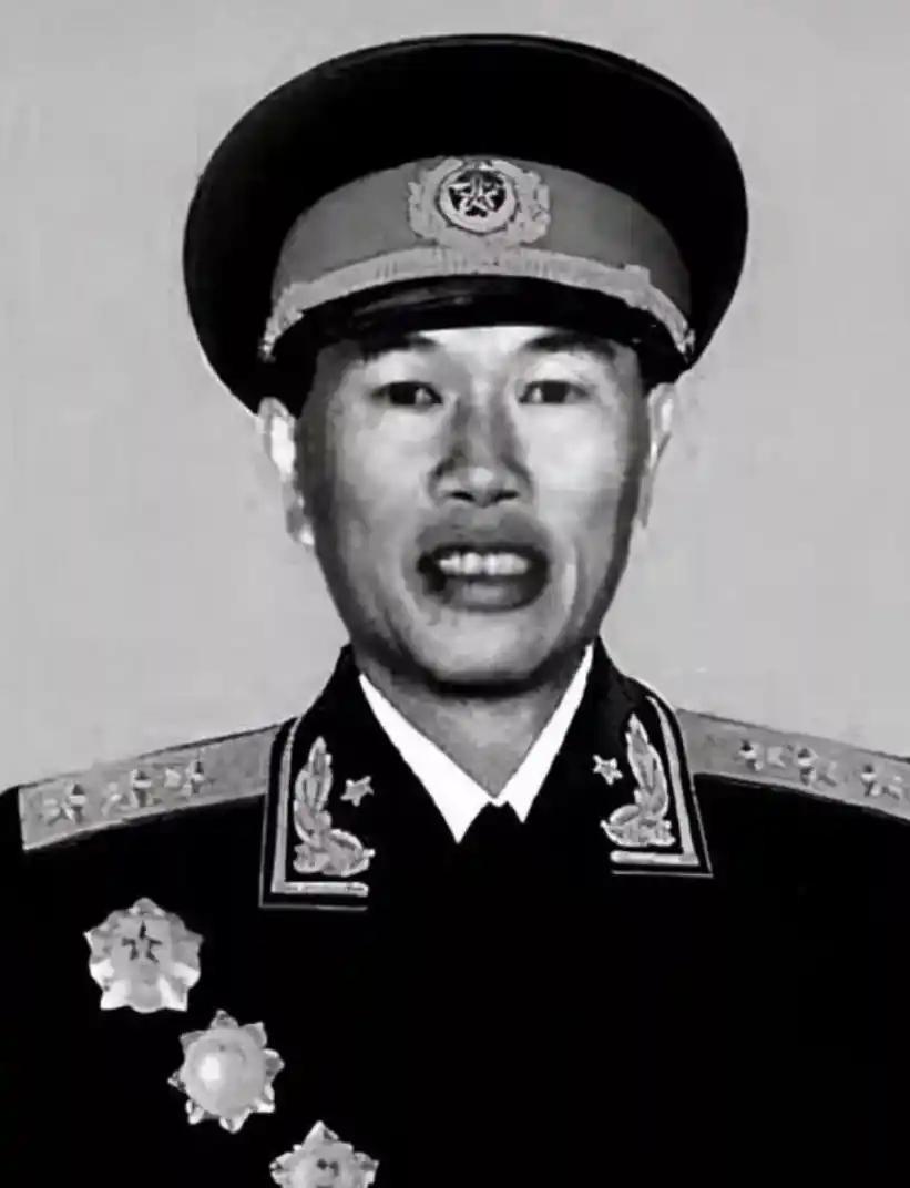 77年邓华被平反，对子女提了3个名字：当初我下放时，他们帮过我

“爸，您总说做