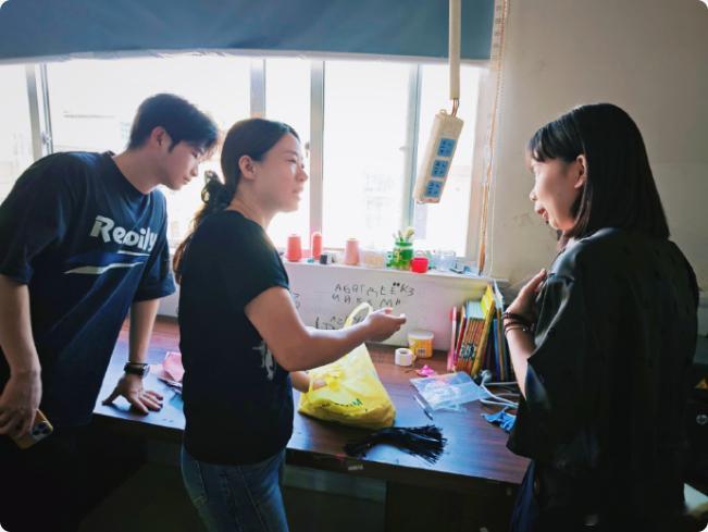 台州家门口的共富工坊让生活过得热气腾腾为贴合社区老人、宝妈的实际需求，工坊精准筛