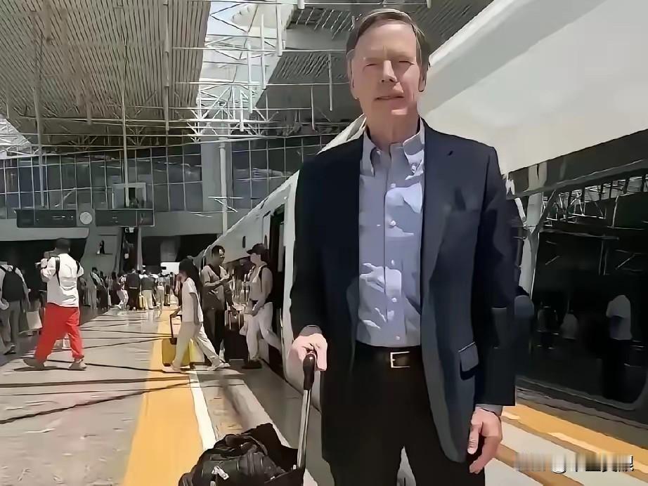 美驻华前大使伯恩斯发文写道:
中国大陆大规模封锁台湾的演习全世界都应该谴责。中国