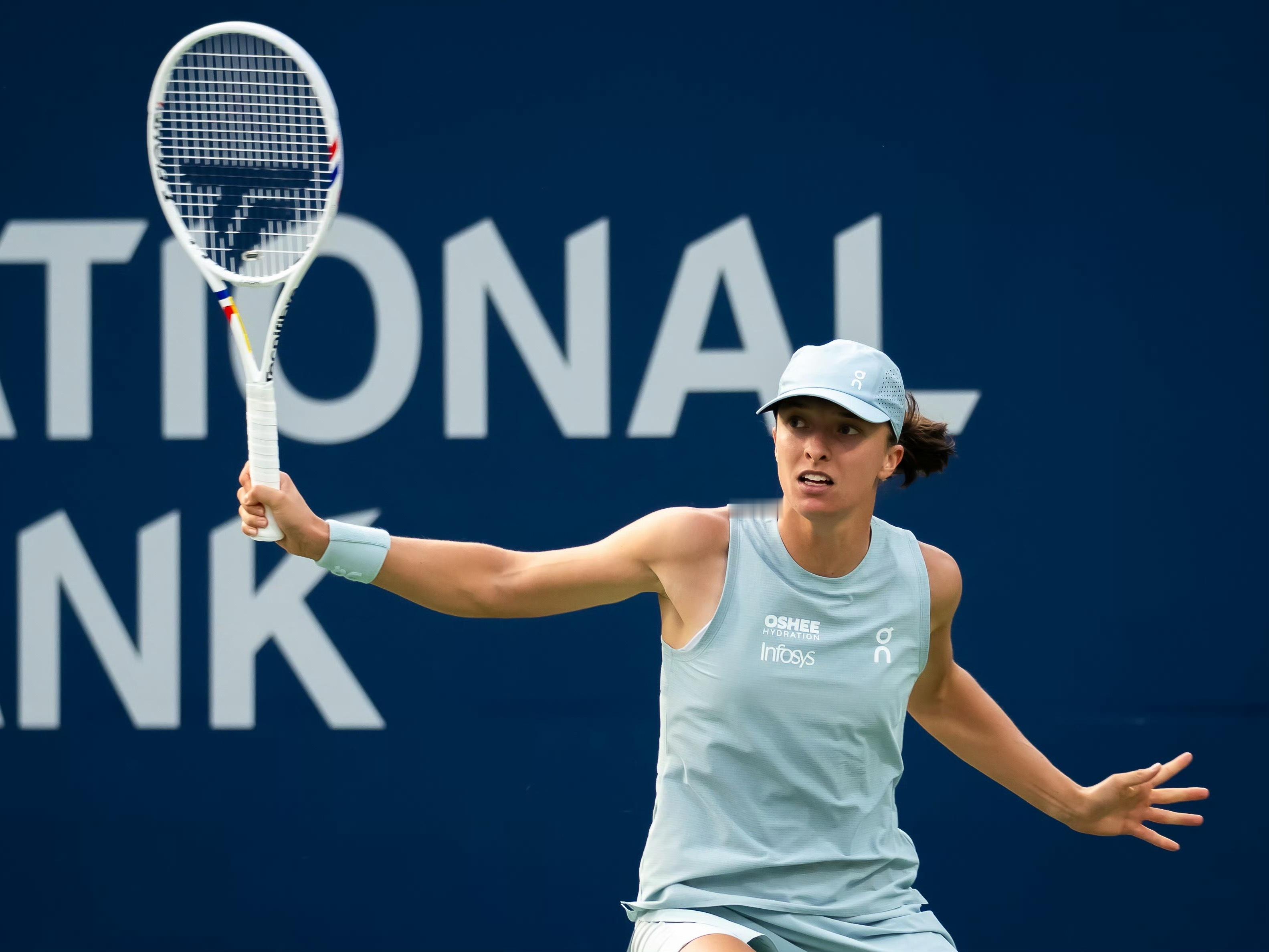 WTA1000多伦多站1/4决赛，7号种子斯瓦泰克以6-2/6-1横扫15号种子