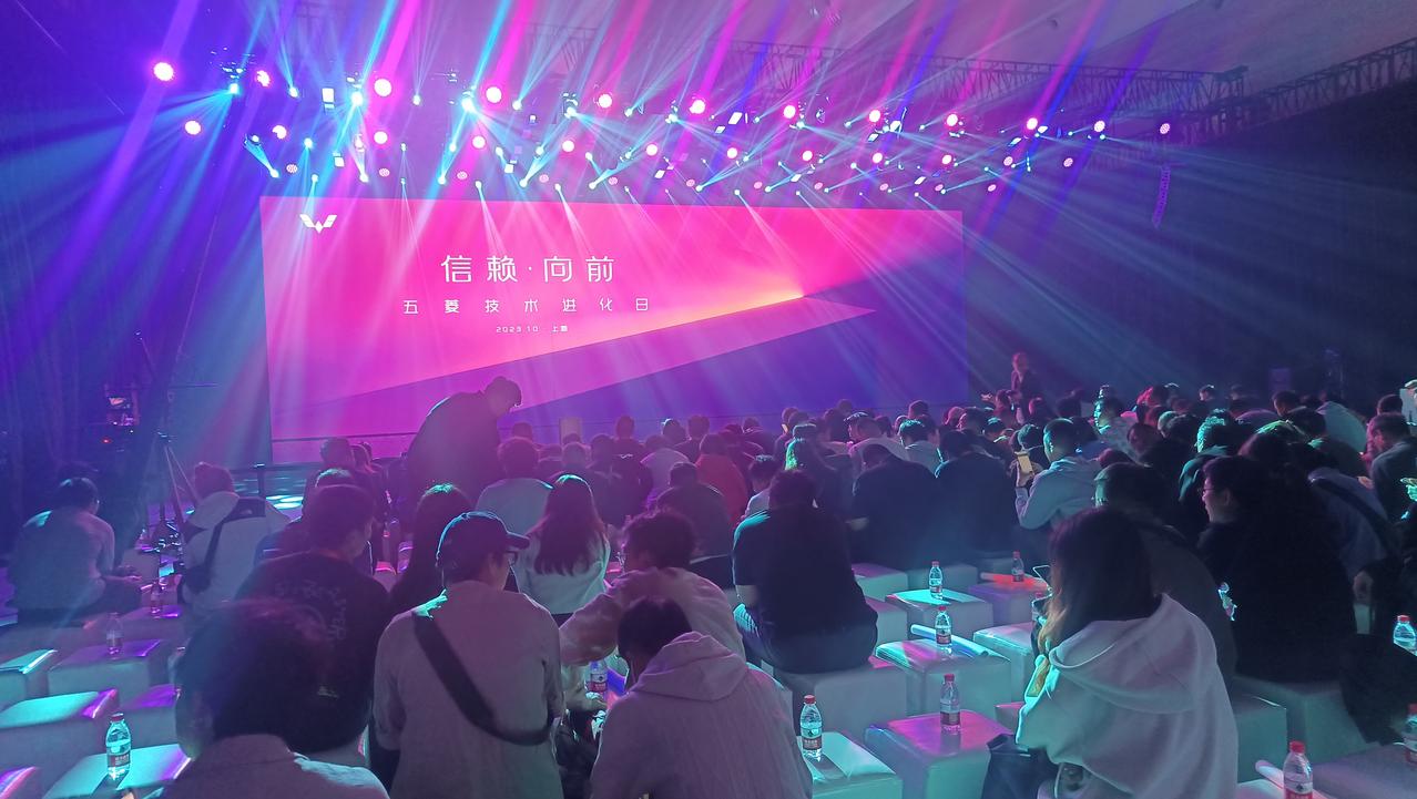 不起火电芯，整车高强度钢占比76.4%，三横三纵式底盘设计，最高热效率高达43.