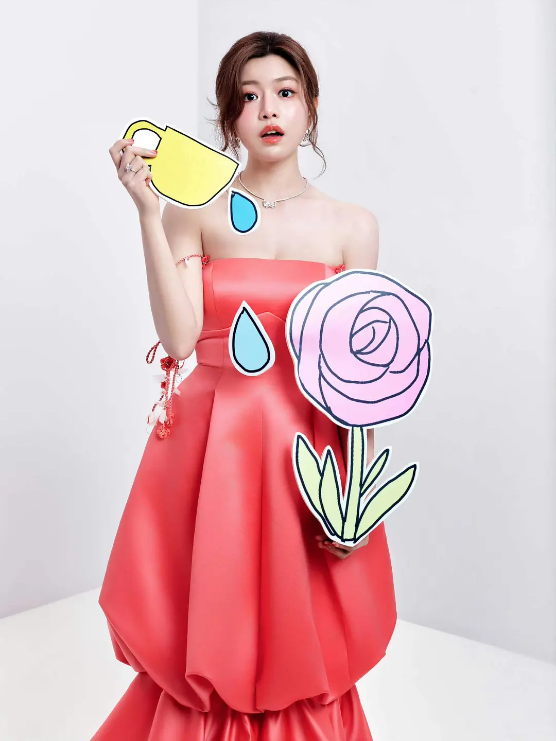陈妍希vogue红毯出图，好无聊的造型 ​​​
