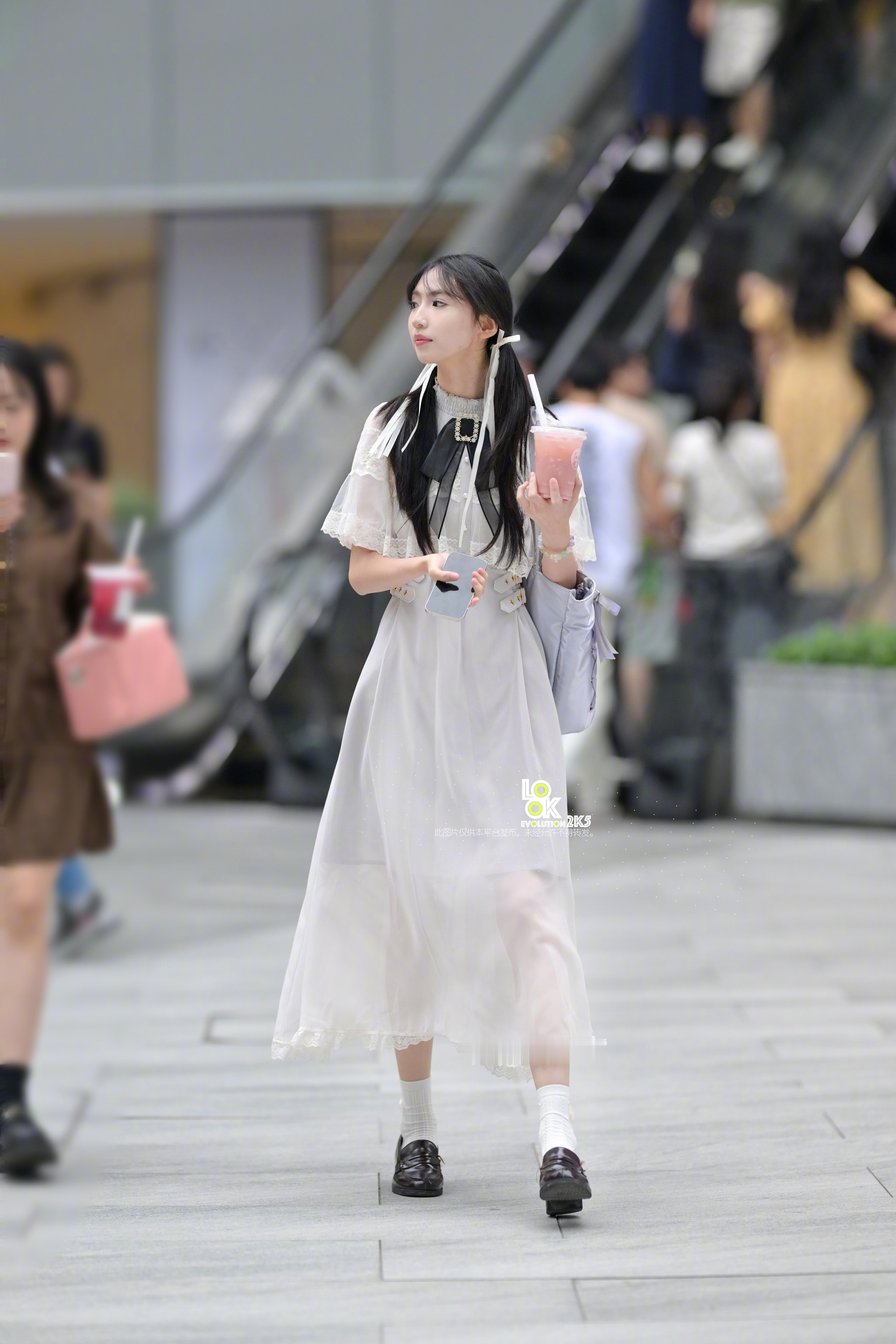 下午四点到了各位忙啥呢？ ​​​