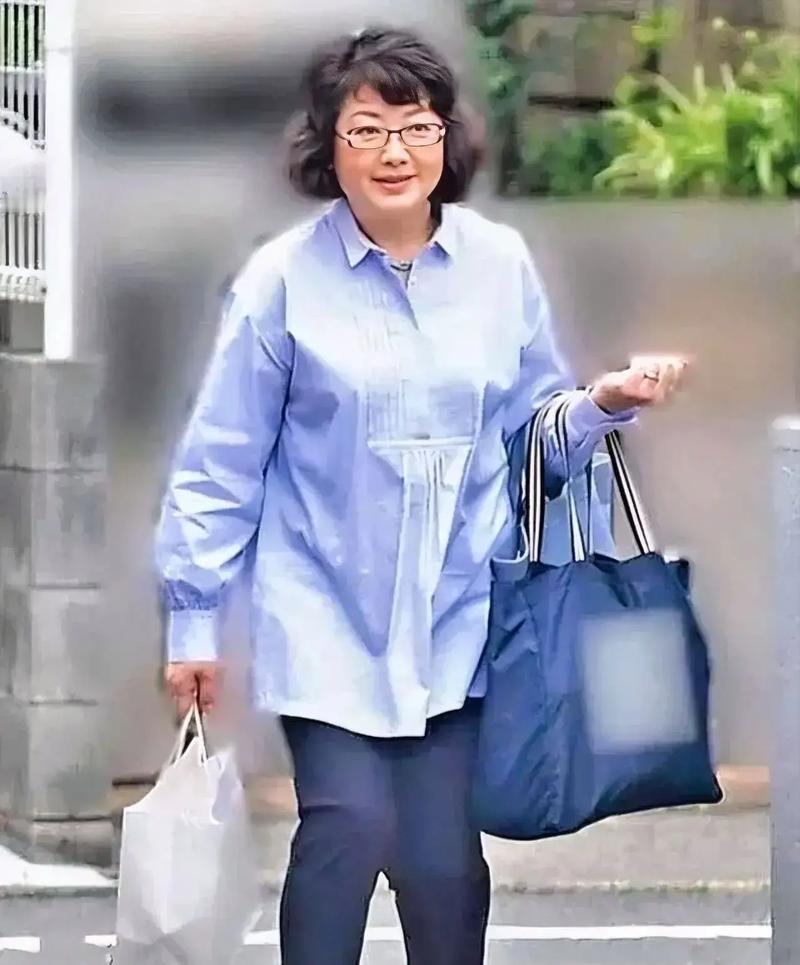 村上春树说：“如果有一天，让你心动的再也感动不了你，让你愤怒的再也激怒不了你，让