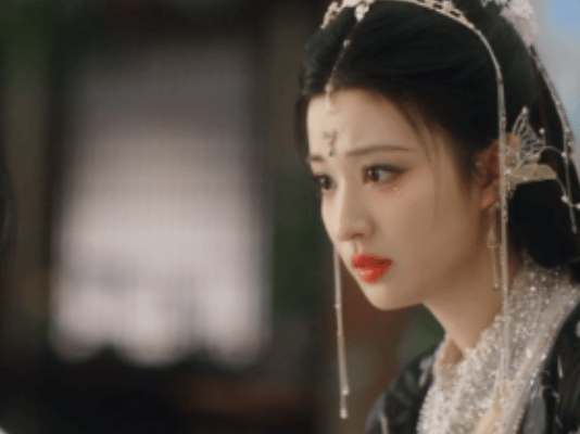 成何体统庾晚音骂醒谢永儿 有些剧情把女生之间的情谊描绘得充满了嫉妒和算计，而庾晚