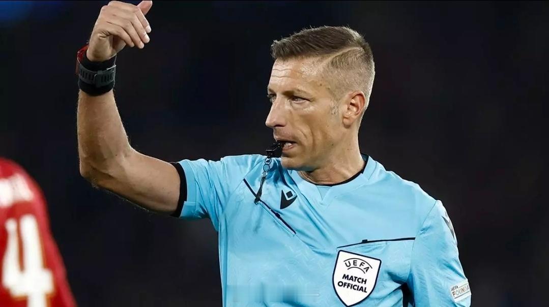 巴萨vs法兰克福意大利裁判马萨执法巴萨对法兰克福，此前他从未执法巴萨比赛据西班牙