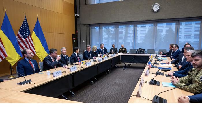 美国的最新“和平计划”曝光！
12月11日，美国给乌克兰提供了一份最新的“和平计