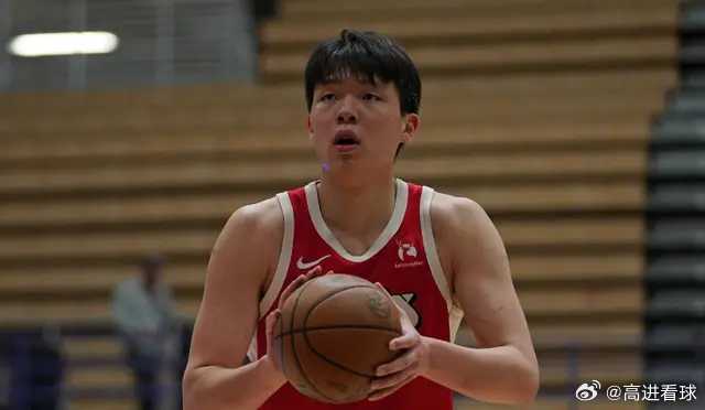 今日继续休战！杨瀚森因背伤再次缺战G联赛：赛前曾参加热身训练北京时间3月5日，N