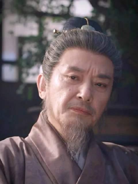 万万没想到，
《兰香如故》播到现在，
第一个火出圈的不是男女主，而是一个演祖父的
