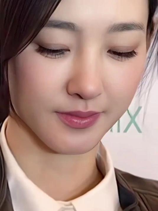 温柔微笑，元气满满的一天！😊