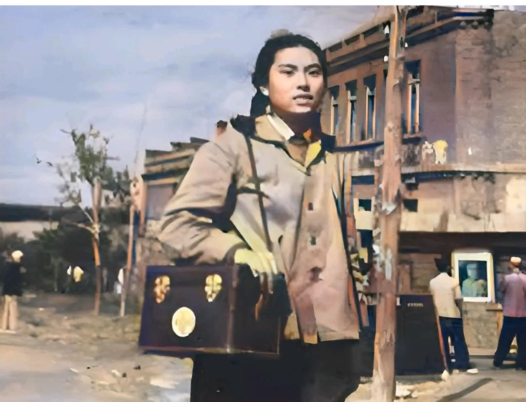 上世纪70年代，一个
女护士清白被毁，她为奋起还击，枪杀3个同事，被判极刑后万人