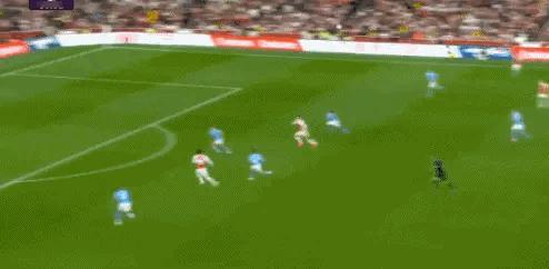 英超阿森纳1-0曼城，连锁效应有三：

（一）本赛季是阿森纳掀翻曼城的最好机会；