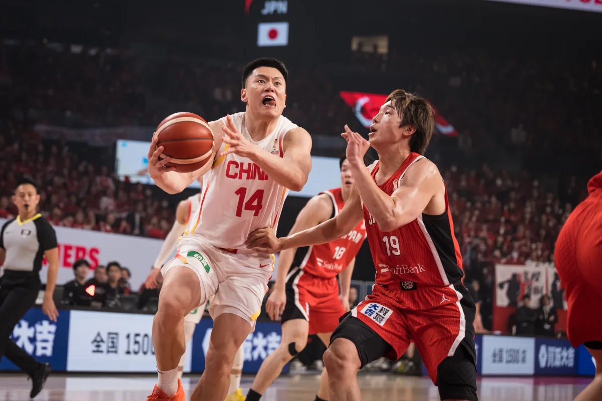 他付出了很多，坚持了很久，才走到今天这一步。他说，这一切都是值得的。我说，这才刚