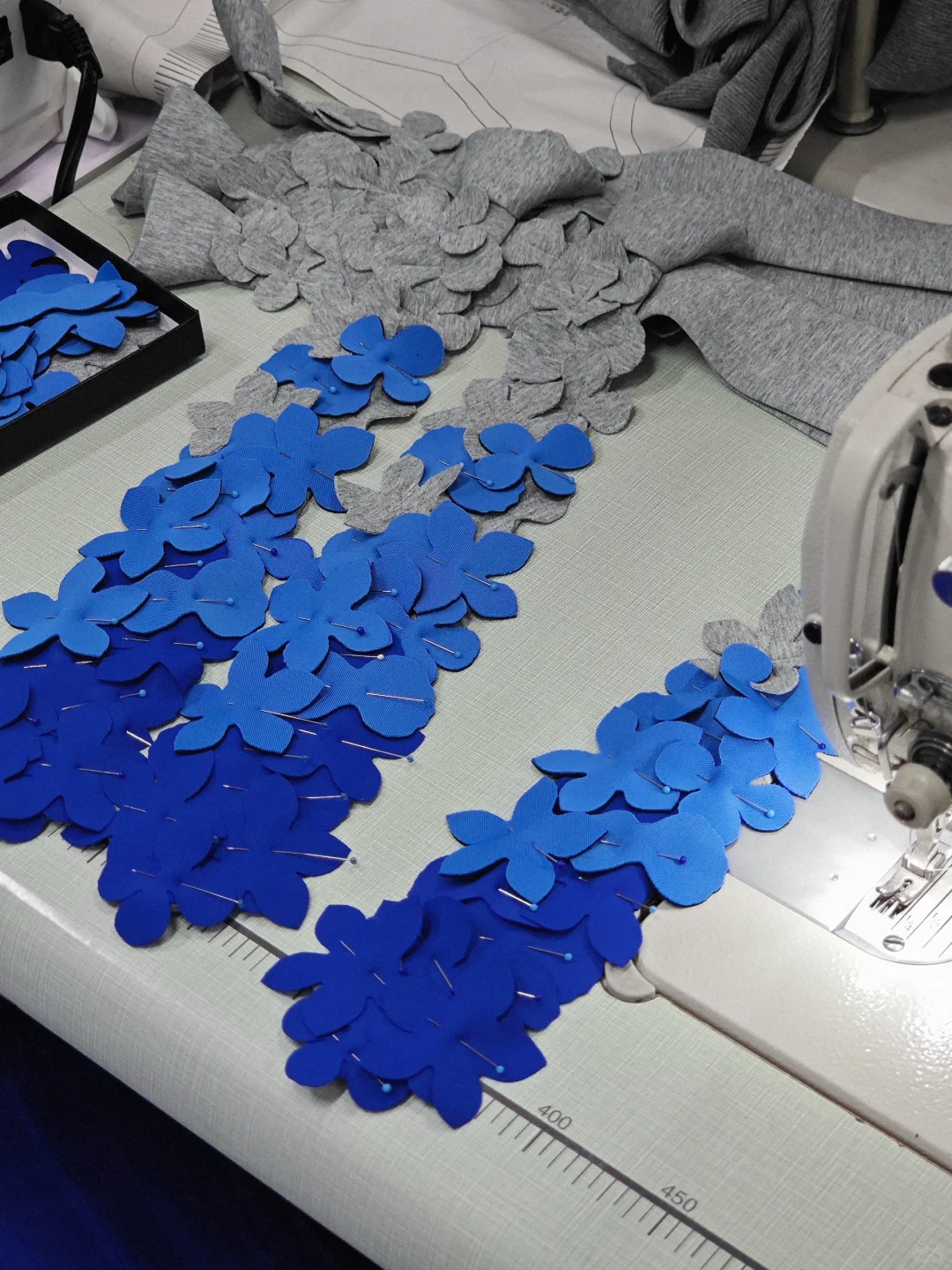 關於這款花朵領帶