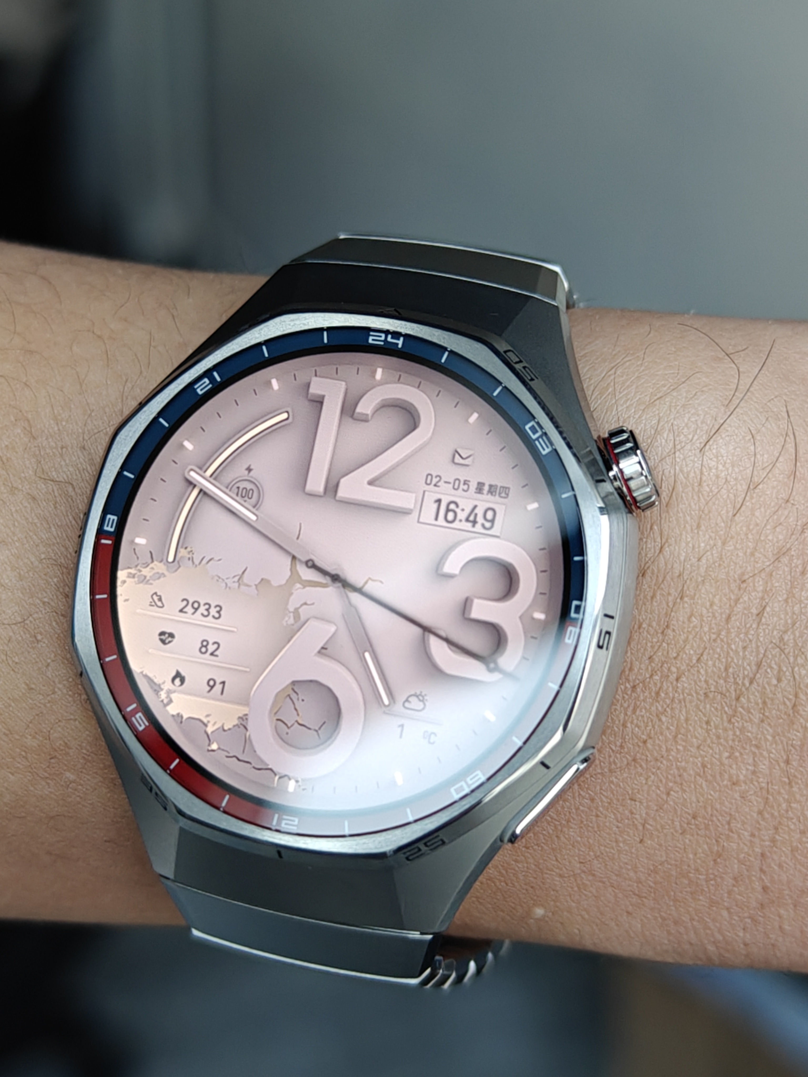 给我的R7配了个星闪车钥匙……华为原厂制造，钥匙主体由钛合金和蓝宝石组成…试了一