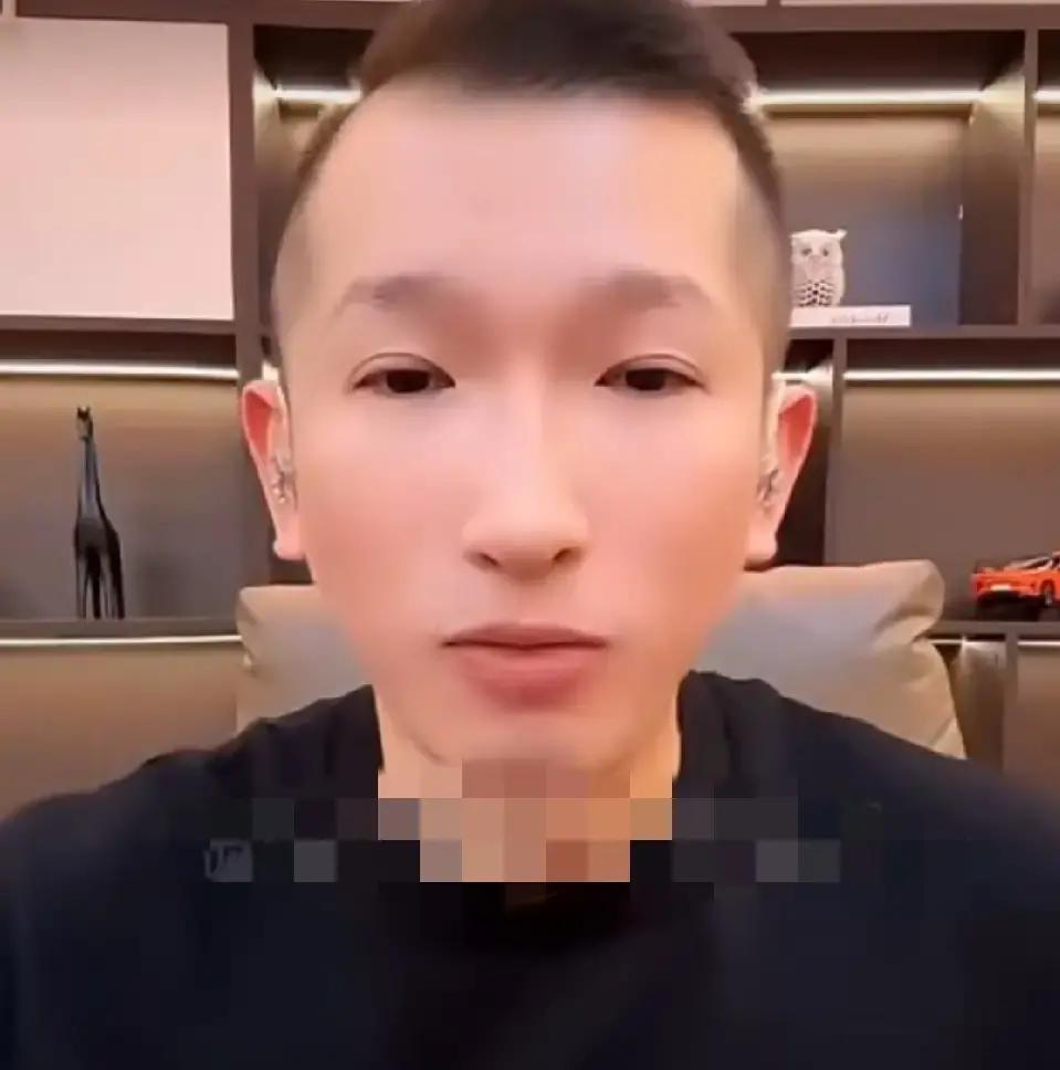 狗磊最近正为二胎闺女满月酒的事发愁，请帖捏在手里就是不知道该往哪送

这哪是办酒