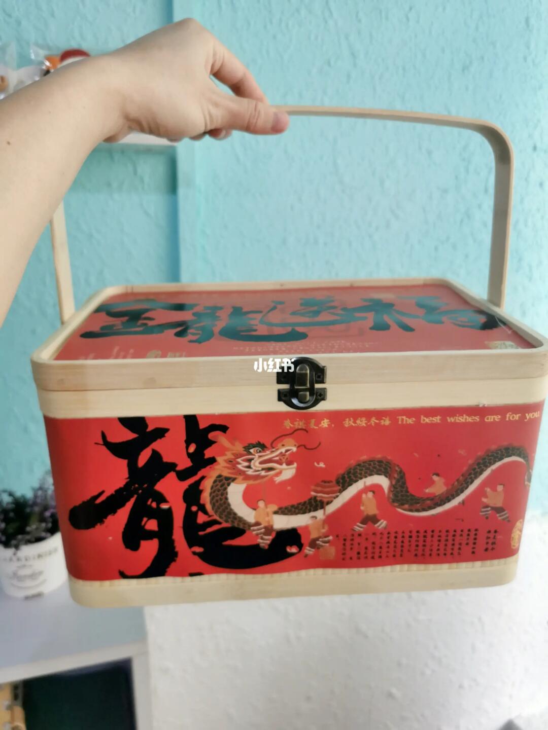 亲戚们太幸福了，收到龙气龙气是新年礼盒！