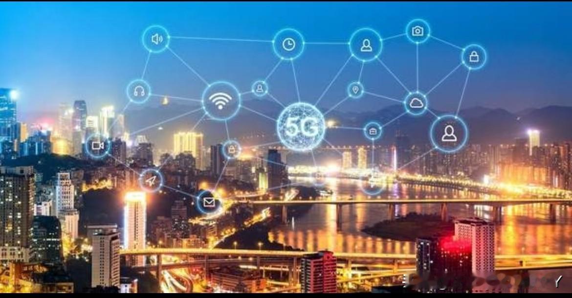 ‼️‼️从“大哥大”的厚重砖块到5G手机的轻薄智能，中国移动的成长史正是中国通信