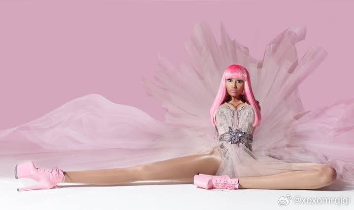 冷知识：Nicki Minaj首张专辑《Pink Friday》里，一次都没有出