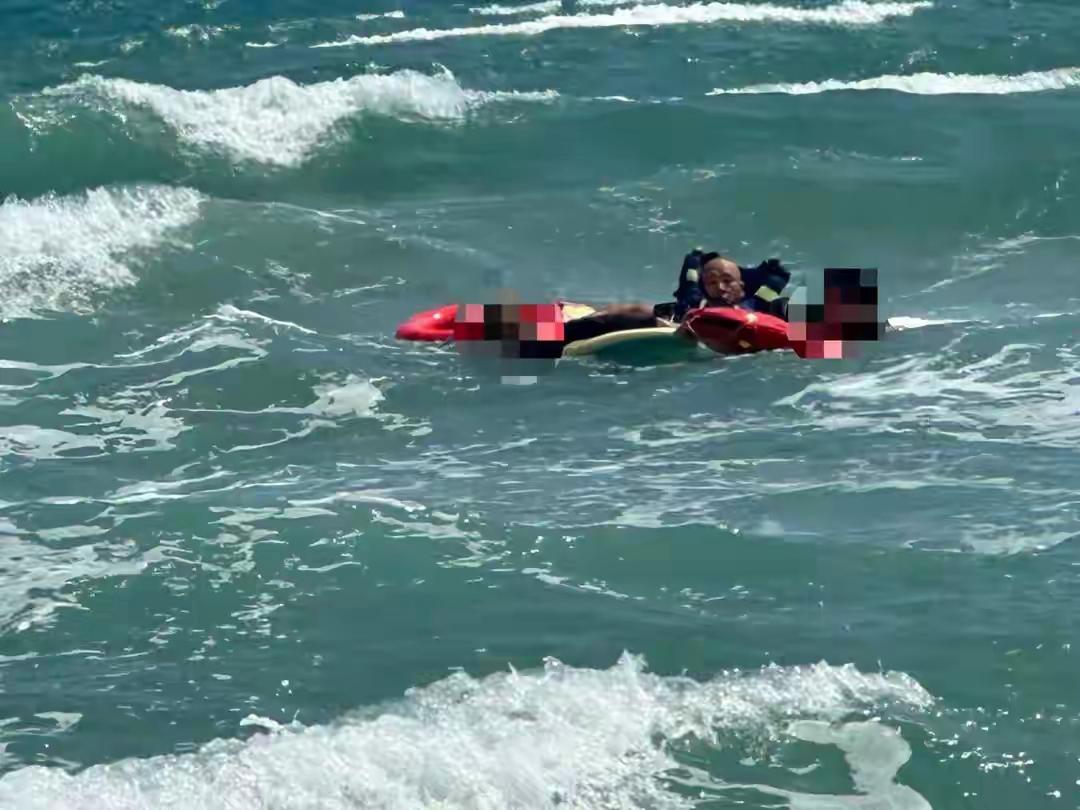 U型机器人显神威，海南万宁海域成功营救遇险父子。
（个人观点仅供参考，无任何不良