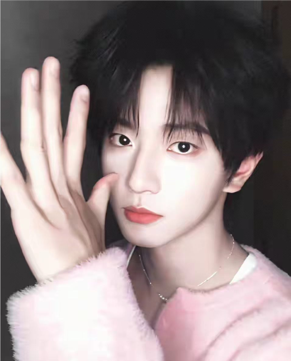 穆祉丞一顿饭就能骗走既视感 帅气少年遇上美食瞬间切换呆萌模式，毫无防备干饭的样子