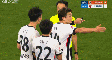 海港这波换人，把比赛节奏也打乱了。 